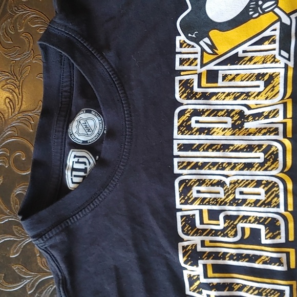 3/$20 Pittsburg Penguins Old Time Hockey Shirt - Picture 3 of 5